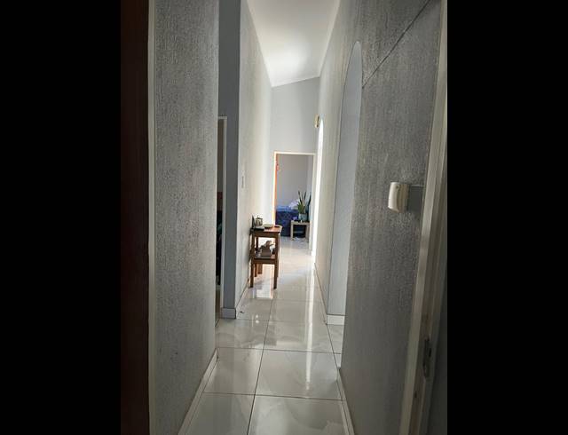 3 BEDROOM HOUSE FOR SALE IN FLORA PARK